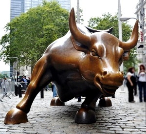 Bull symbolising Wall Street up-going stock market